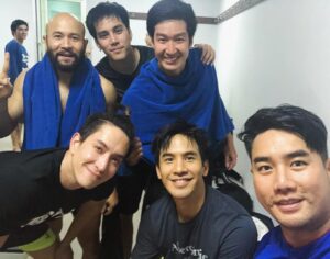 Thanawat Wattanaputi Instagram - ฟิตๆเตรียมตัว ธันวาคมนี้ 😙😗😘