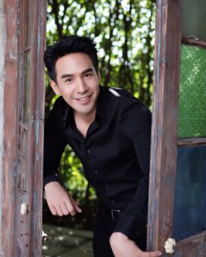 Thanawat Wattanaputi Instagram - คืนนี้เจอกันนะ จะกี่ภพชาติก็ขาดเธอไม่ได้