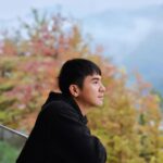 Thanawat Wattanaputi Instagram - เหม่อรอดู อะไรน้า … คืนนี้