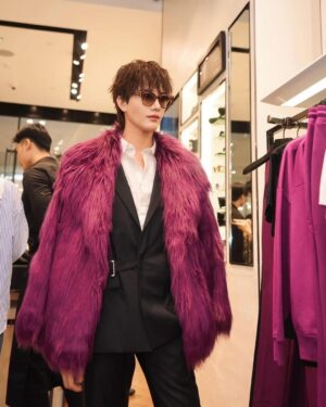 Thanayut Thakoonauttaya Instagram - Discover a unique and enjoyable way to find yourself at the new Karl Lagerfeld flagship store at Icon Siam, Bangkok, Thailand.
@karllagerfeld 
#karllagerfeld #karllagerfeldTH.