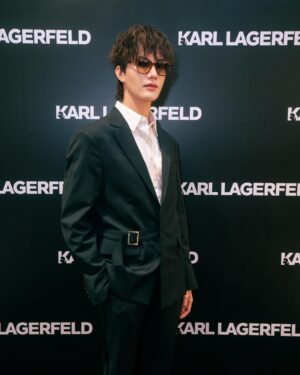 Thanayut Thakoonauttaya Instagram - Discover a unique and enjoyable way to find yourself at the new Karl Lagerfeld flagship store at Icon Siam, Bangkok, Thailand.
@karllagerfeld 
#karllagerfeld #karllagerfeldTH.