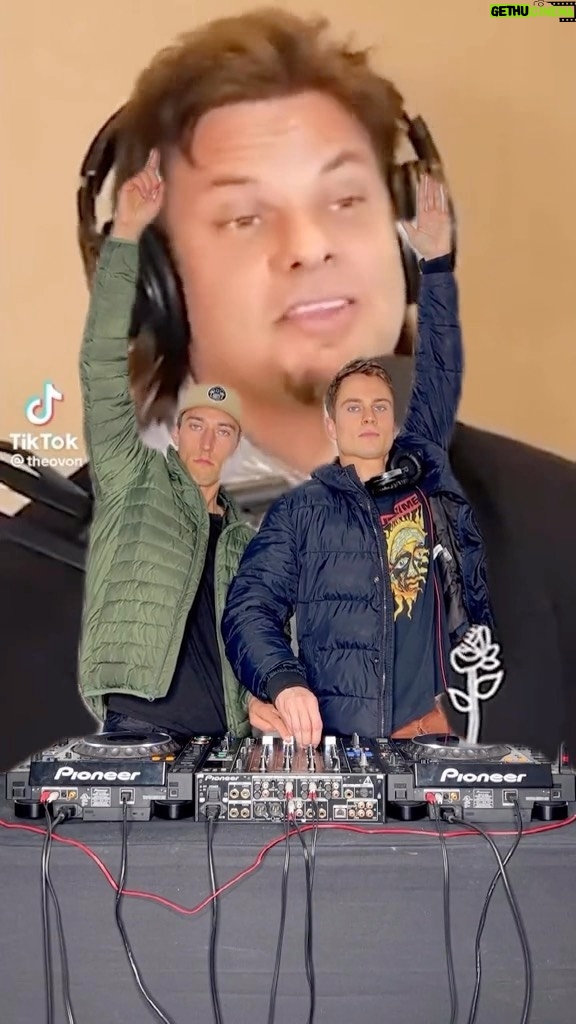 Theo Von - 220.1K Likes - 😂 😂 @smalltalk.mp3 went in! 🙏 🙏