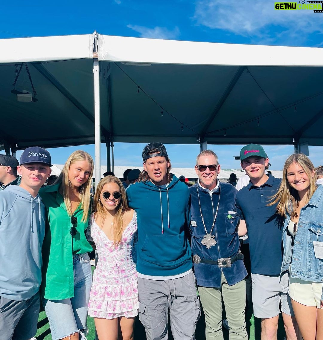 Theo Von Instagram - Grateful for a unique weekend to meet some Louisiana legends and some heroes and new friends. Thanks @raisingcane’s for the hospitality. On God. Praise God. 🙏 Tagged @bobbyleelive in last pic.