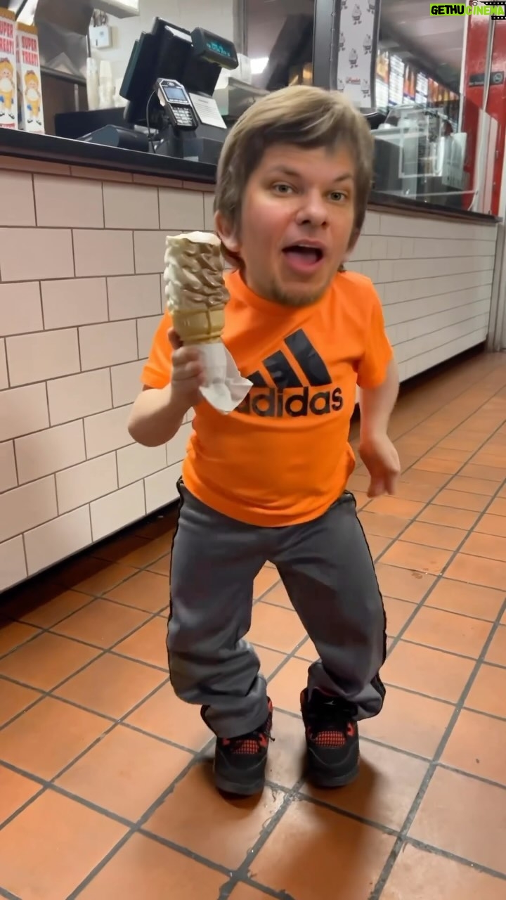 Theo Von - 262.9K Likes - It’s Friday and it’s like dat. 🔥🎥 @brianmonarch