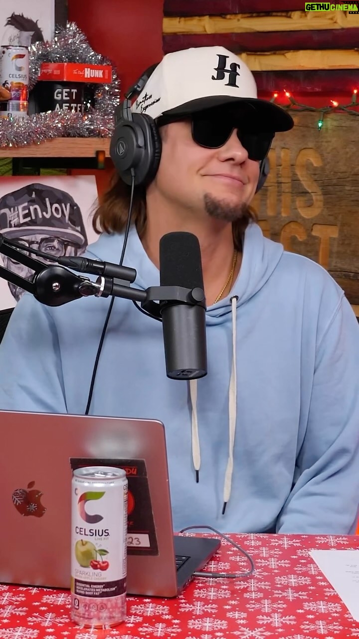 Theo Von Instagram - Merry Christmas!! @celsiusofficial #celsiusbrandpartner #celsiuslivefit #theovon