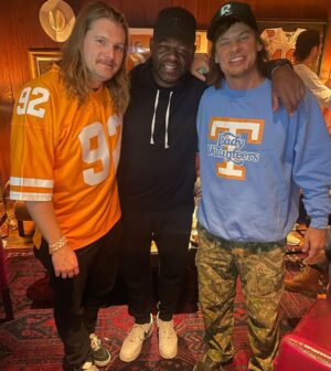 Theo Von Instagram - Lunch w mom and some pics with friends and strangers and got to meet LEON EDWARDS!!!! Praise God!