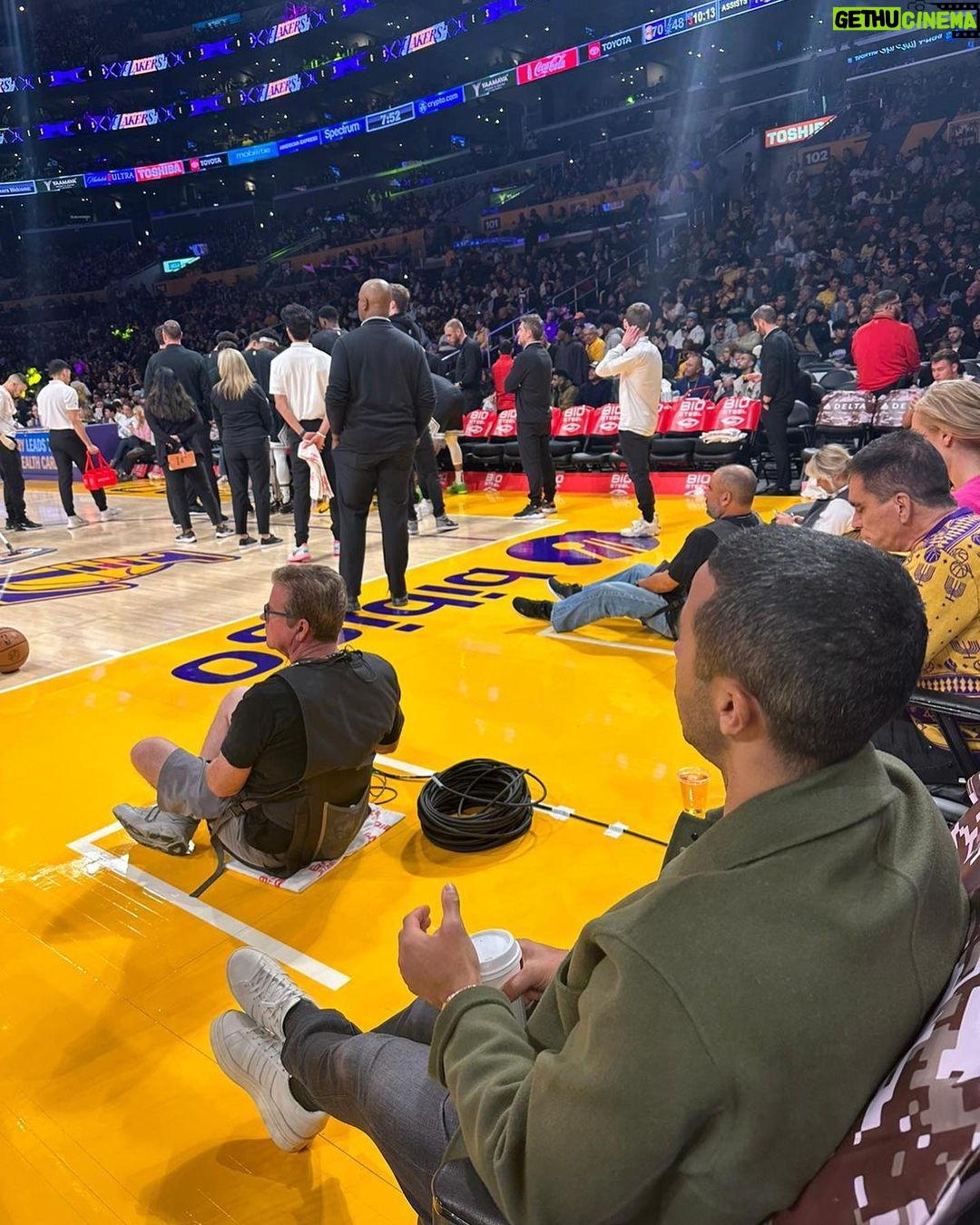 Thiago Alcántara Instagram - LAL 🏀 thx @kingjames @liverpoolfc @mavcarter Staples Center Home Of The Laker's