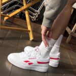 Thiti Mahayotaruk Instagram – My new shoes are here! 🔥

Tennis-inspired shoes with an old-school look, timeless feel. Get Club C Revenge at
Reebok shops and Supersports online.

@reebokthailand #ReebokTH #ReebokThailand #ShowYourStyleByClubC
#ClubCRevenge