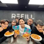 Thiti Mahayotaruk Instagram - Refill’s Party! 🎉🎊🎁 เมนูง่ายๆแต่อร่อยยริง!กุ้งทอด Qfresh สะอาด สะดวก สามารถเข้าหม้อทอดแล้วใช้เวลาไม่ถึง 10 นาที เหมาะกับปาร์ตี้สุดๆ กุ้งเต็มๆ คำประหยัดเวลาแถมมีน้ำจิ้มให้ในซอง อร่อยฟินได้ทันที ตอนนี้มีโปรสุดพิเศษ กุ้งกรอบ และกุ้งเชดดาร์และครีมชีส ลดราคาพิเศษเพียงซองละ 99 บาทเท่านั้นซื้อได้แล้วที่ห้างสรรพสินค้าและ Qfresh online #Qfresh #คิวเฟรชกรอบอร่อยไม่มีกร่อย