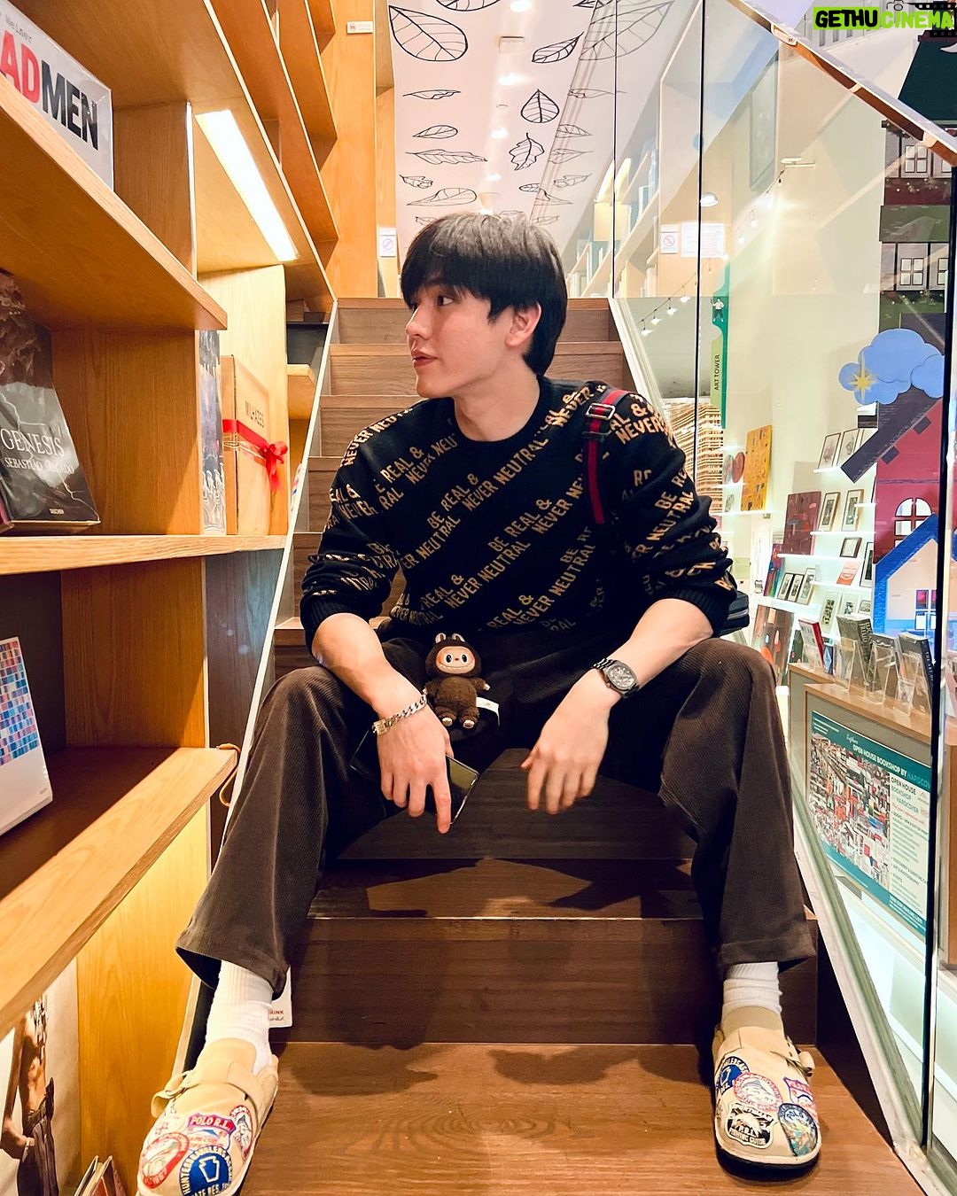 Thitipoom Techa-apaikhun Instagram - Chestnut Cocoa