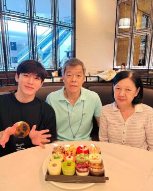 Thitipoom Techa-apaikhun Instagram - Happy Birthday to my Daddy 👨🏻
Always Love you❤️