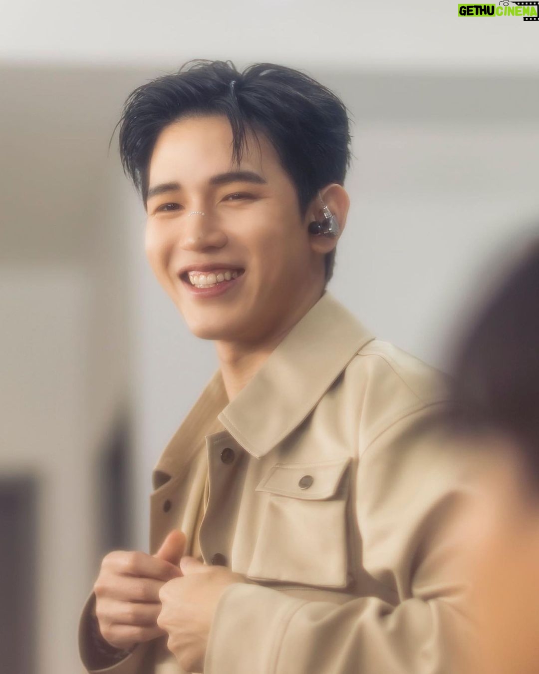 Thitipoom Techa-apaikhun Instagram - Smile 😃