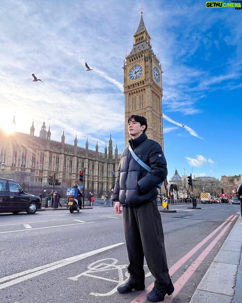 Thitipoom Techa-apaikhun Instagram - It’s big, Big Ben In a big, big world