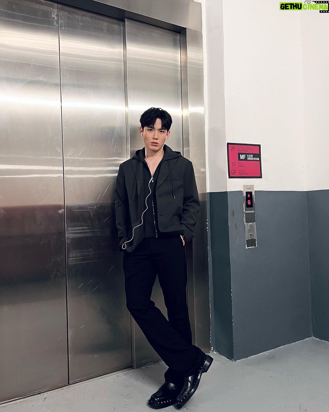 Thitipoom Techa-apaikhun Instagram - What a mood