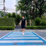Thitipoom Techa-apaikhun Instagram - เป็นครั้งแรกในชีวิตที่ลองสั่งรองเท้าวิ่งมาเพราะเค้าบอกกันว่ามันจะช่วยการวิ่งให้ดีขึ้น ที่ผ่านมาไม่เคยเชื่อคำนี้ปกติใส่พวก ultraboots ก็ว่านุ่มสบายแล้ว พอได้ลองรองเท้าวิ่งจริงๆเท่านั้นแหละโอ้โห เหมือนรองเท้าตี+9 วิ่งเร็วขึ้นเยอะ (ไม่รู้คิดไปเองทั้ยแต่ปกติวิ่งช้าๆชิวๆแบบไม่เหนื่อย Pace 7.3 แต่พอใส่รองเท้าวิ่งวิ่งชิวๆได้ Pace 6.0) รวมถึงตอน spint ก็ไม่เกิดความร้อนที่ปลายเท้า ถ้าเป็นรองเท้าที่ใส่เดินเล่นนะ เท้าบวมไปแล้ว😂 ใครไม่เคยลองนิวว่าลองใส่รองเท้าสำหรับวิ่งดู แล้วจะว๊าวว😀 อันที่ใส่นี้เป็น Adizero Prime X 2 Strung ของ @adidas และเสื้อจาก @jaojack