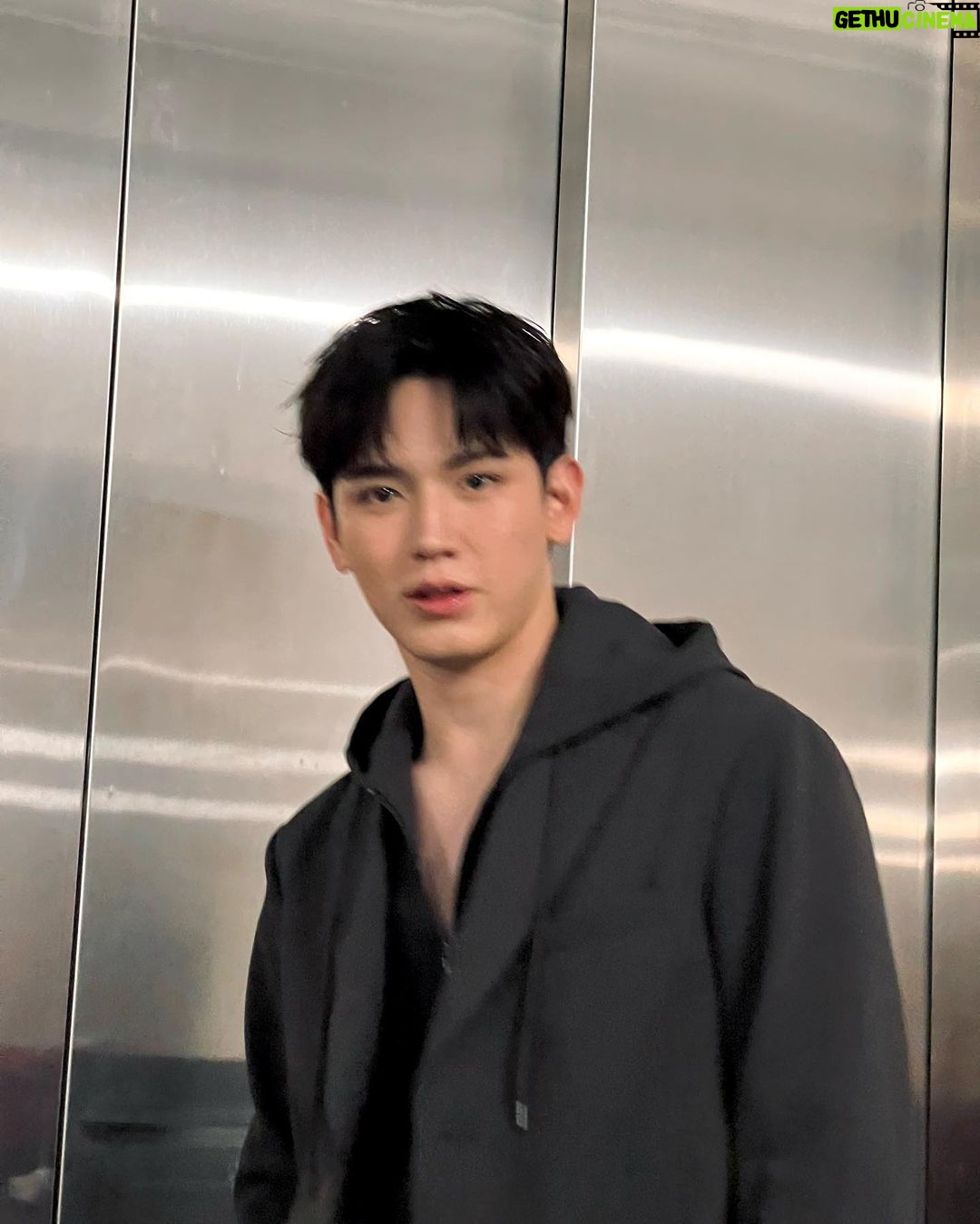 Thitipoom Techa-apaikhun Instagram - What a mood