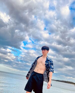 Thitipoom Techa-apaikhun Instagram - Sky Beach 🏝️