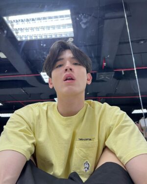 Thitipoom Techa-apaikhun Instagram - Babeluca 💙💚💛❤️