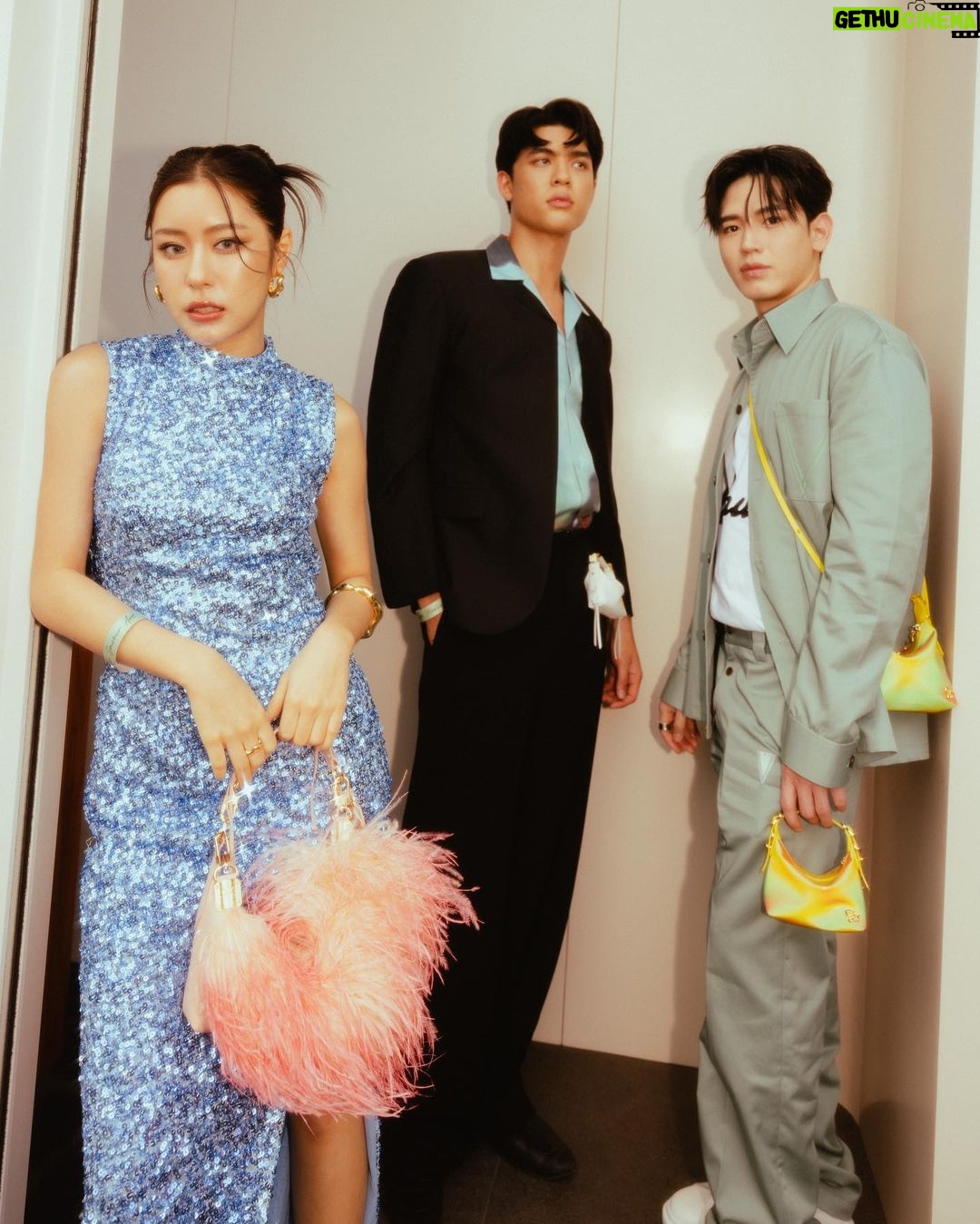 Thitipoom Techa-apaikhun Instagram - Fun Time🥂 #chatosavoirart
