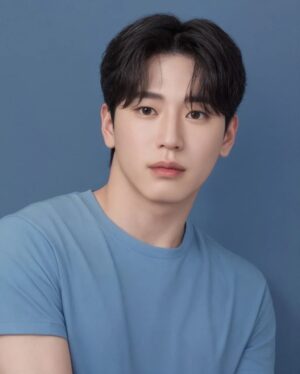 Thitipoom Techa-apaikhun Instagram - Do you know him?