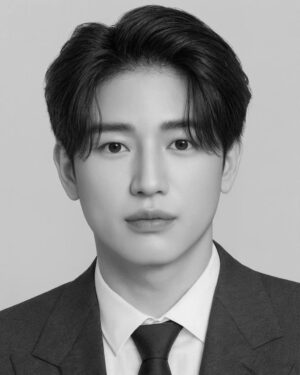 Thitipoom Techa-apaikhun Instagram - Do you know him?