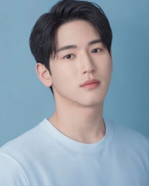 Thitipoom Techa-apaikhun Instagram - Do you know him?
