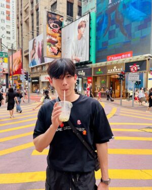 Thitipoom Techa-apaikhun Instagram - Explorer 🤡