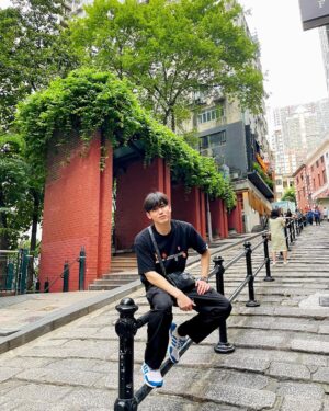 Thitipoom Techa-apaikhun Instagram - Explorer 🤡