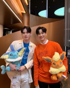 Thitipoom Techa-apaikhun Instagram - น้ำกับไฟถ้าไกลกันได้ก็ดี 🔥💧