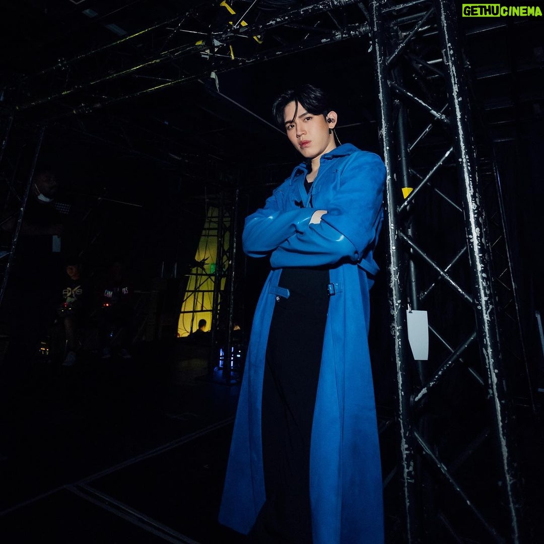 Thitipoom Techa-apaikhun Instagram - 💙