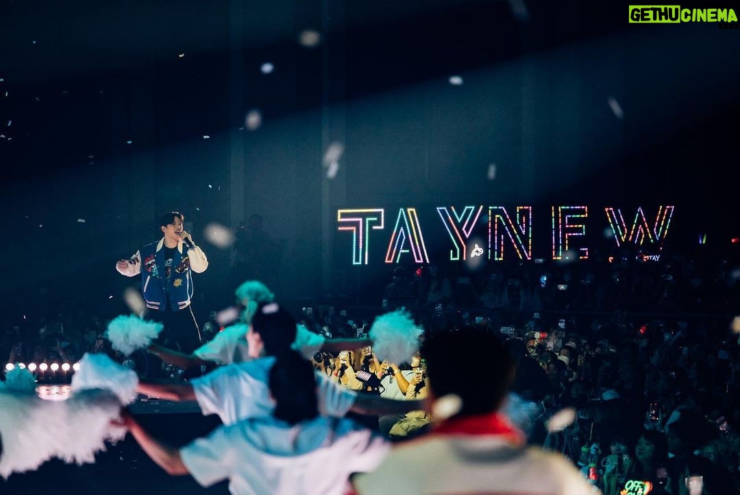 Thitipoom Techa-apaikhun Instagram - I hope you guys are happy with us. Thank you everyone to be with us and made it happen see you next time. ❤️💛💚💙 #belucaconcert
