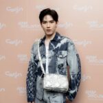 Thitipoom Techa-apaikhun Instagram - ฉลองครบรอบ 1 ปี Carlyn Thailand with Siam Discovery 💌Carlyn 1st Anniversary พร้อมเปิดตัวกระเป๋ารุ่นใหม่ 3 รุ่น Soft Teeny Bag Charm 💌พิเศษ รับคูปองส่วนลด 500 บาท สำหรับใช้เป็นสวนลด รุ่น Anniversary รุ่น Luke , Lane , Soft Teeny (ยอดซื้อขั้นต่ำ 4,000.-) หรือมีรุ่น Anniversary อยู่ในบิล เงื่อนไข ร่วมสนุกเล่นกิจกรรม Carlyn IG Filter, รับคูปองส่วนลดที่ Siam Discovery ชั้น G #Carlyn1stAnniversary #carlyn #carlynthailand #mycarlyn