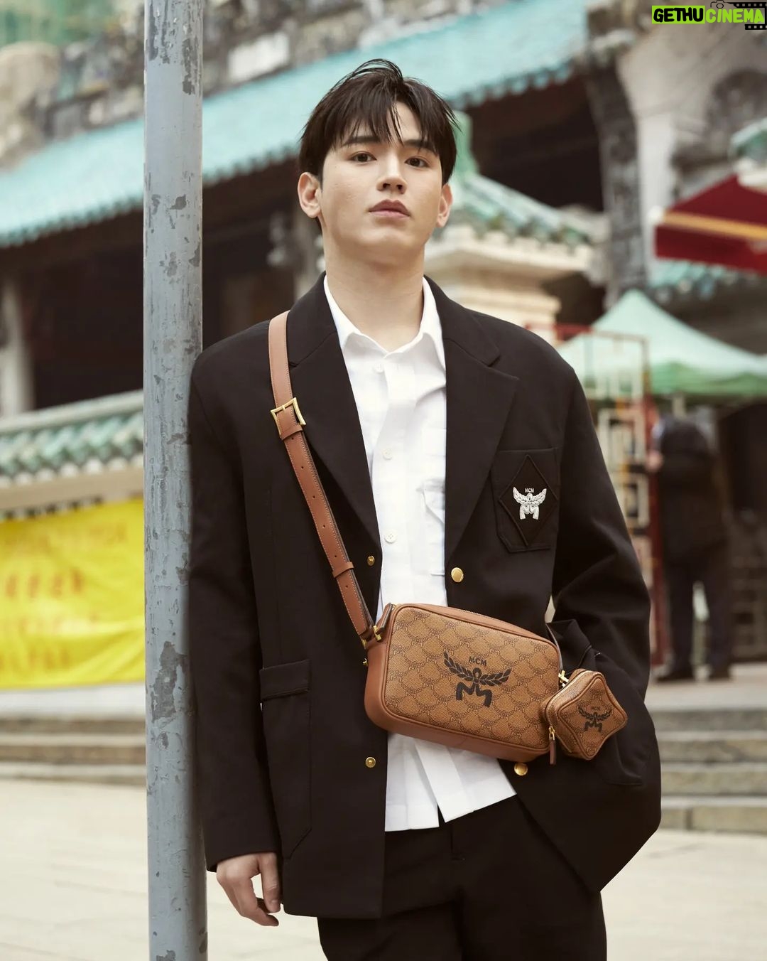 Thitipoom Techa-apaikhun Instagram - Hongkong Street ❤💛🖤 #MCMWorldwide #MCMThailand