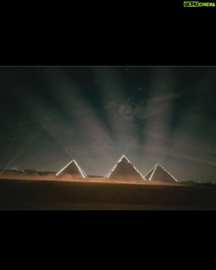 Thomas Doherty Instagram - completely speechless. @mrkimjones @dior #diormenfall The Pyramids of Giza