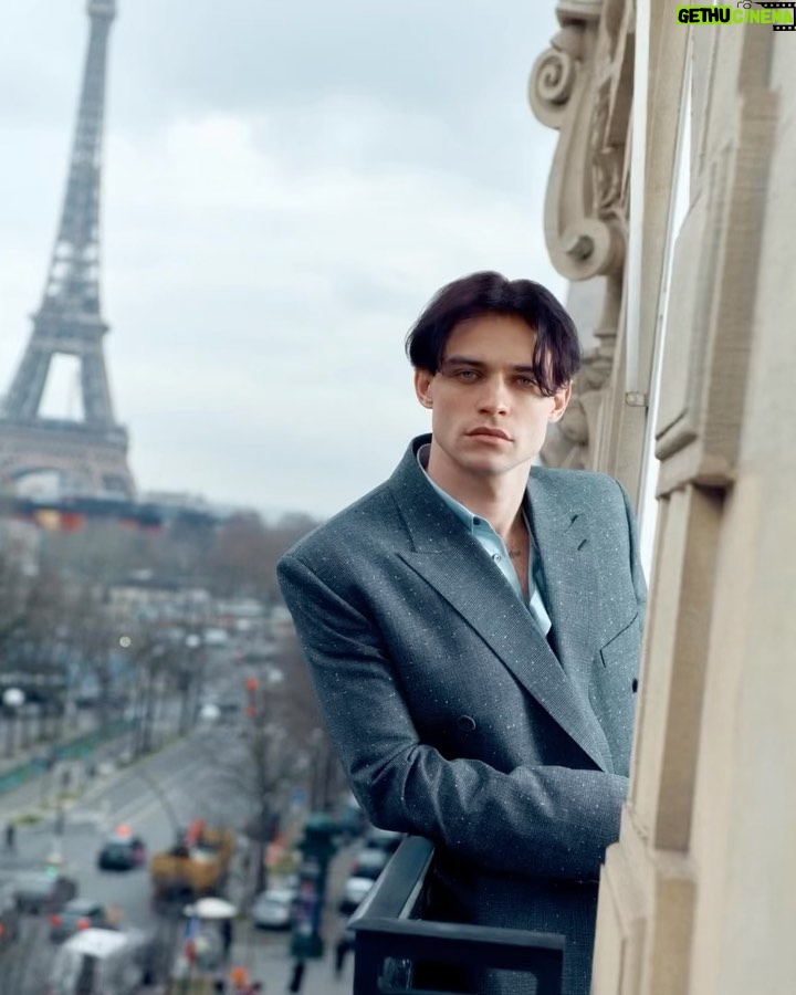 Thomas Doherty Instagram - Join actor @ThomasADoherty as he gets ready to discover #DiorWinter22 by Kim Jones. His pre-show activities in Paris include an insightful tour of the archives in the company of the Dior Heritage team, before a @DiorBeauty visit backstage to meet @PeterPhilipsMakeup, and then on to take his front-row perch to take in the highly-anticipated collection.