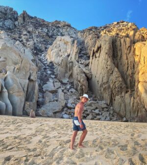 Thomas Kuc Instagram - un sombrero blanco
