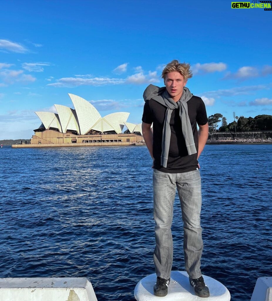 Thomas Kuc Instagram - Made it to Australia!🇦🇺 Sydney Opera House