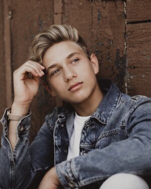 Thomas Kuc Instagram - How was everyone's 4th of July?🇺🇸💥
📸: @alivialatimer