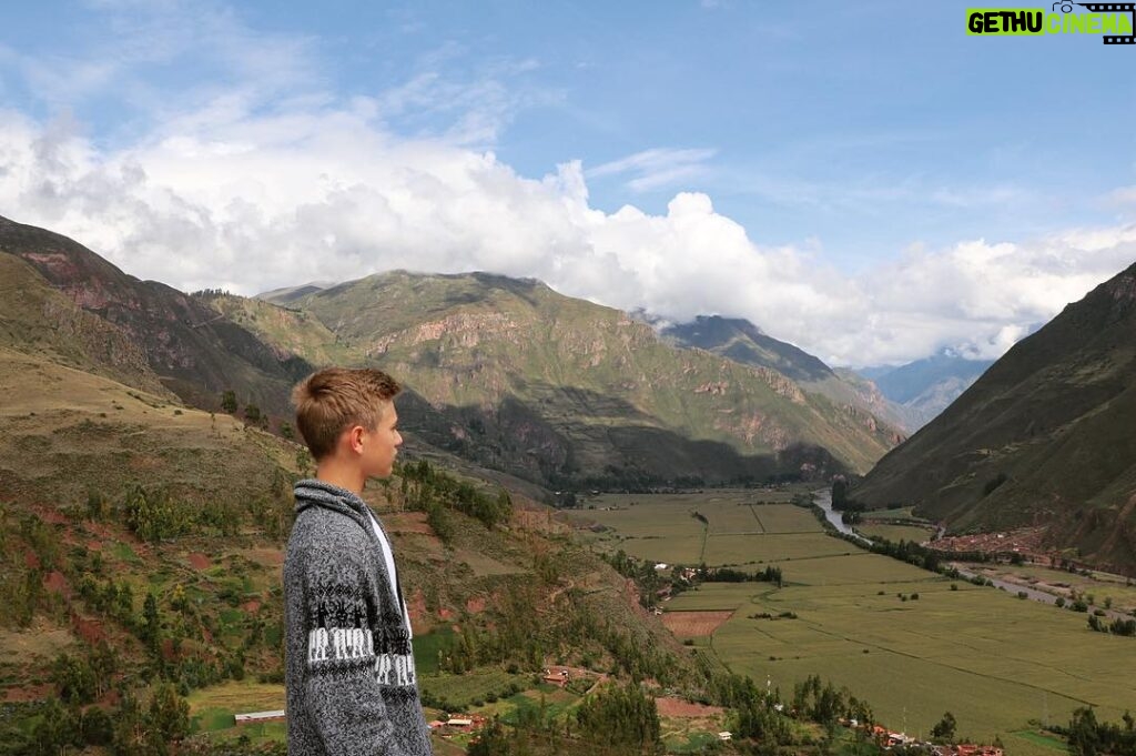Thomas Kuc Instagram - Peru Views⛰🇵🇪 Ollantaytambo - Valle Sagrado de los Incas