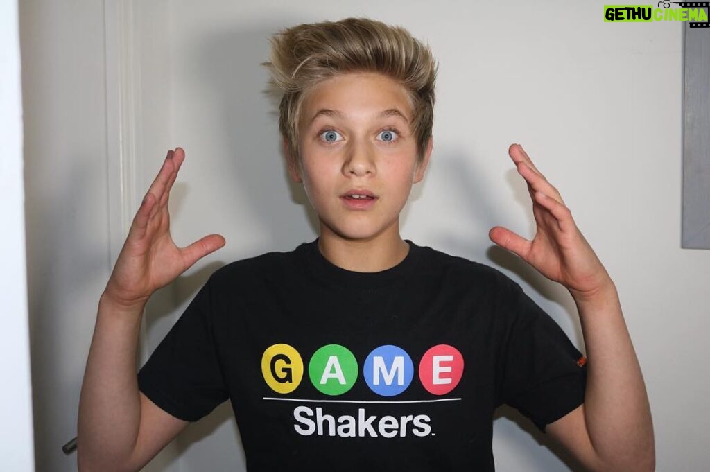 Thomas Kuc Instagram - Whaaaat?! Game Shakers got picked up for season 2!! We couldn't have done it without your support Kucanators!!😱👏🏻 💞Thanks so much!!🙃#gameshakers #Season2