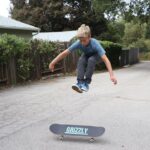 Thomas Kuc Instagram - Running away from a Grizzly 🐻 @grizzlygriptape