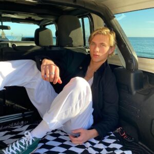 Thomas Kuc Instagram - not enough leg room