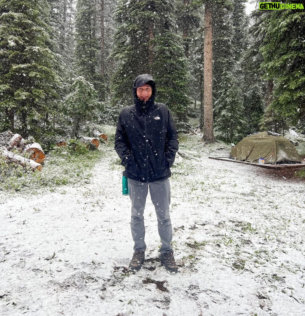 Thomas Kuc Instagram - a summer turned into winter 🌨️ - I hope everyone’s been well 🫶🏻 Banff, Alberta