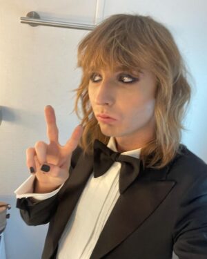 Thomas Raggi Instagram - Thank you AMAs,it was cool🖤🇺🇸