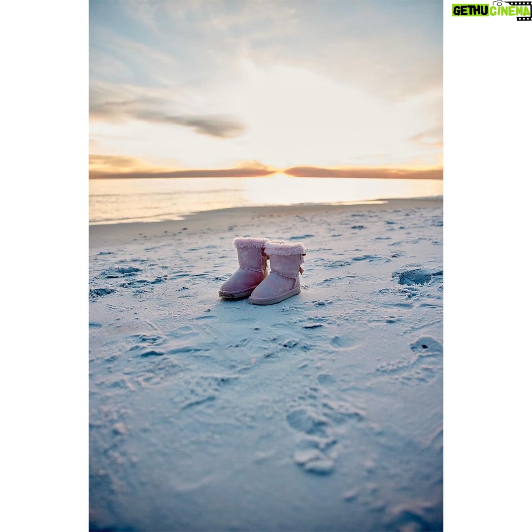 Thomas Rhett - 156.3K Likes - January at the beach