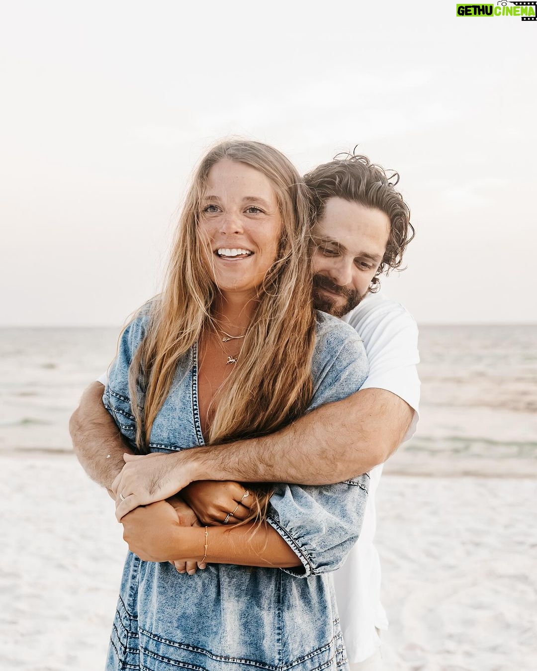 Thomas Rhett - 296.3K Likes - Lauren.. One year away from being in your mid thirties!! Me, Willa Gray, Ada James, Lennon and Lillie are the luckiest people on the planet to have you in our lives. You make me and everyone you’re around better. Pretty wild that I have been telling you happy birthday since you were like 9 haha. I thank God everyday that you were created. I love you honey... HAPPY BIRTHDAY!! @laur_akins