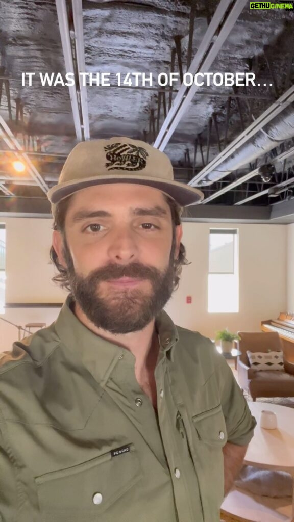 Thomas Rhett Instagram - Had that tshirt off your shoulder… #unforgettable Nashville, Tennessee