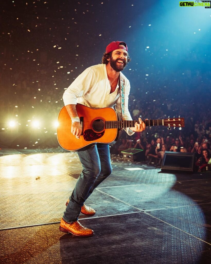 Thomas Rhett Instagram - DENVER - we love ya. Thanks for such a fun show on Saturday night! Already can’t wait to come back and see y’all 🚀 📸: @graysongregory #hometeamtour23 Ball Arena