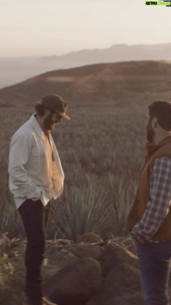 Thomas Rhett Instagram - You call it an agave farm. But to these fellas, it’s a field of dreams. . Please Enjoy Responsibly. 21+ Only. . #DosPrimos #Tequila #DosPrimosTequila #ThomasRhett #JeffWorn #Jalisco