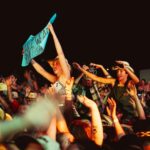 Thomas Rhett Instagram - Who wore it better? 😎 New Brunswick, y’all were wild. We love ya! 📸: @graysongregory YQM Country Fest